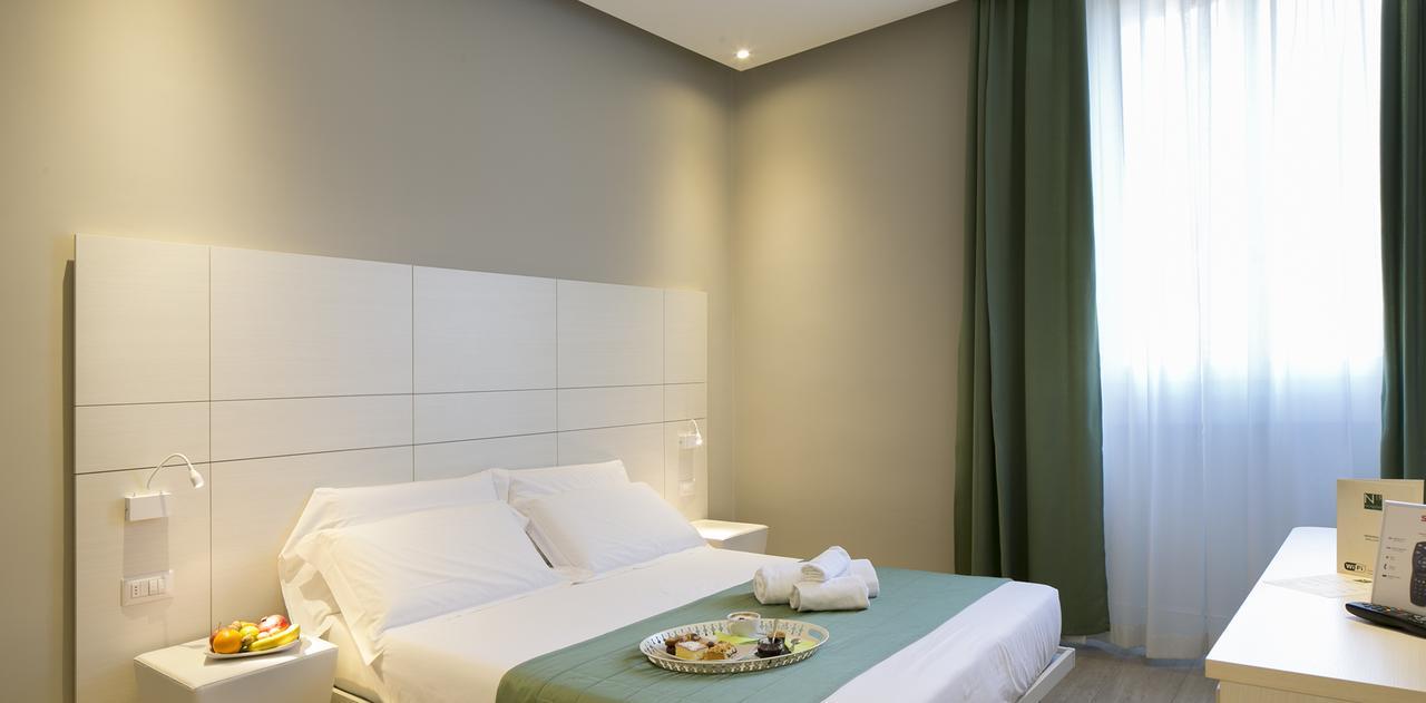 Alojamento de Acomodação e Pequeno-almoço Navigliotel 19 - & 2*