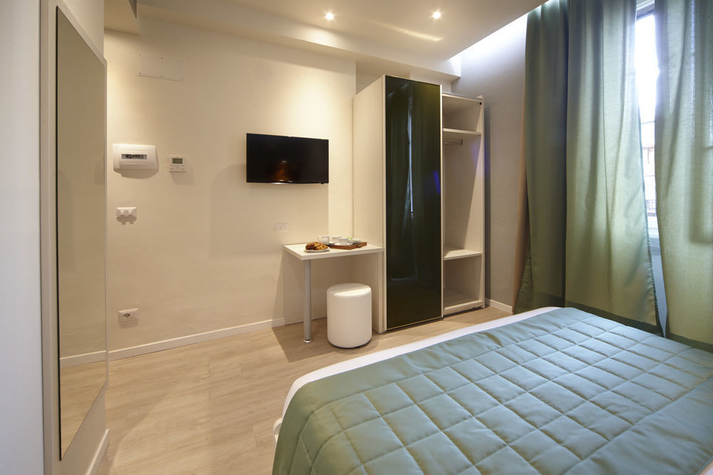 Alojamento de Acomodação e Pequeno-almoço Navigliotel 19 - & 2*