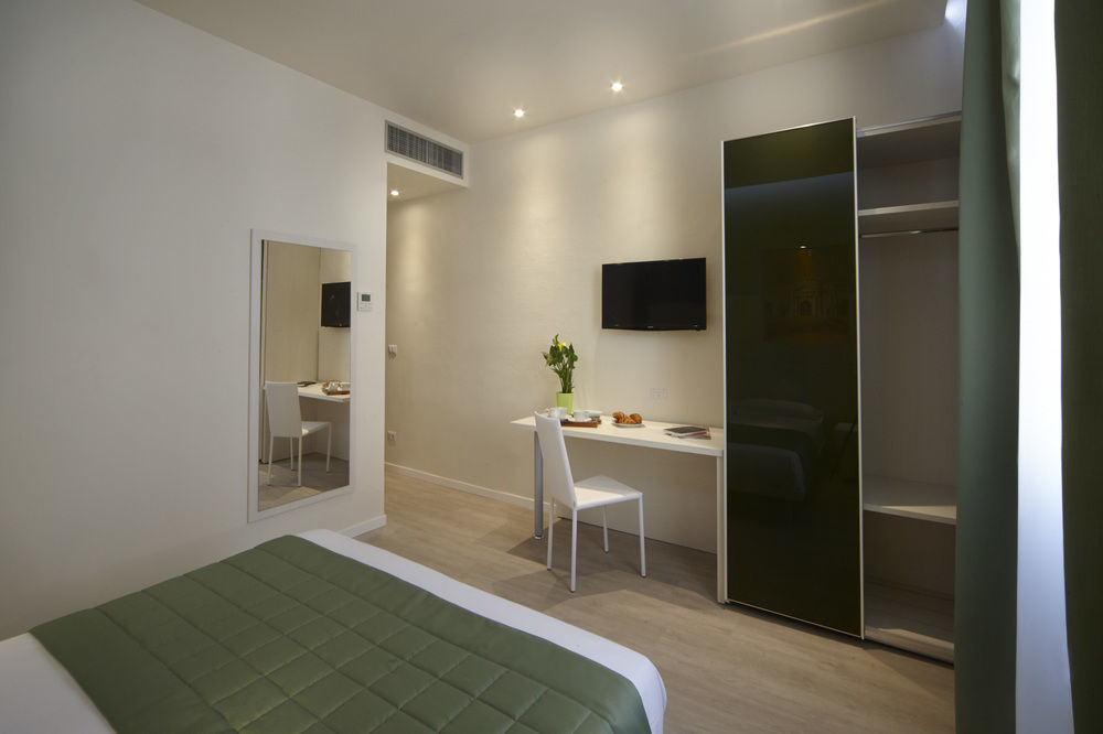 Alojamento de Acomodação e Pequeno-almoço Navigliotel 19 - & 2*